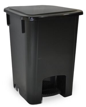 LIXEIRA 15L C/PEDAL PR CP15PR BRALIMPIA